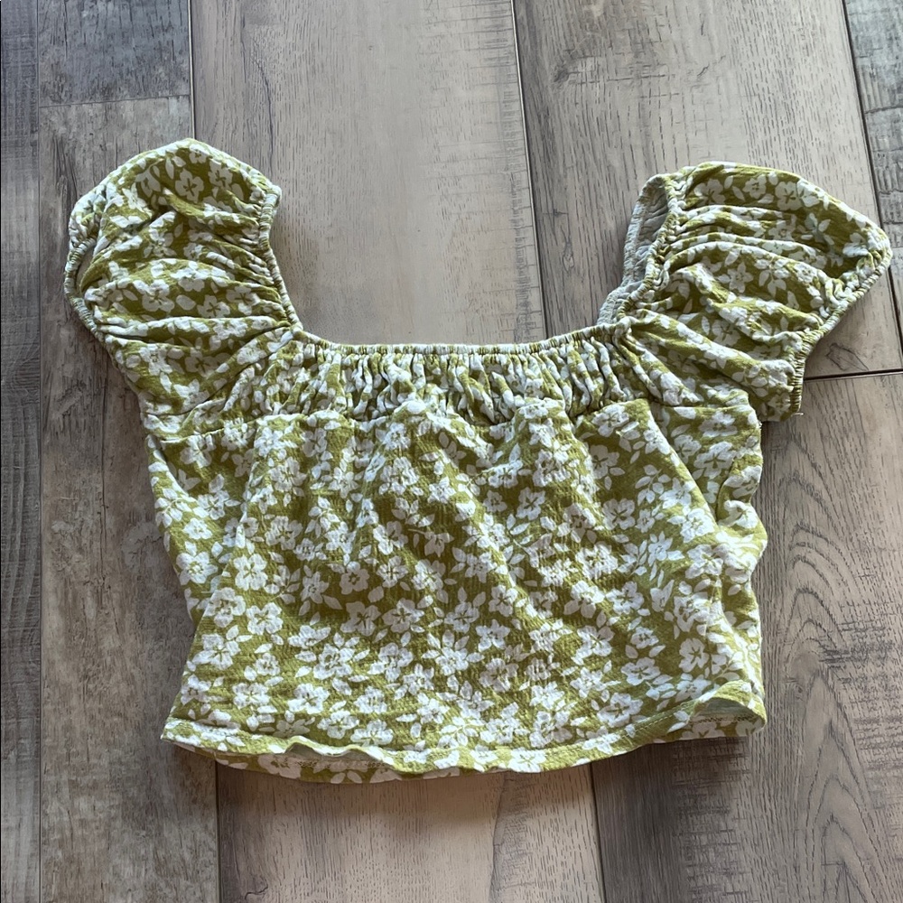 Billabong puff sleeve top